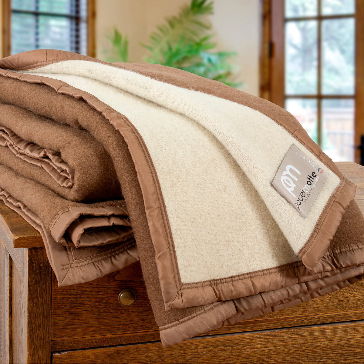 Poyet Motte Aubisque Reversible 500GSM Heavyweight 100% Wool Blanket, Camel