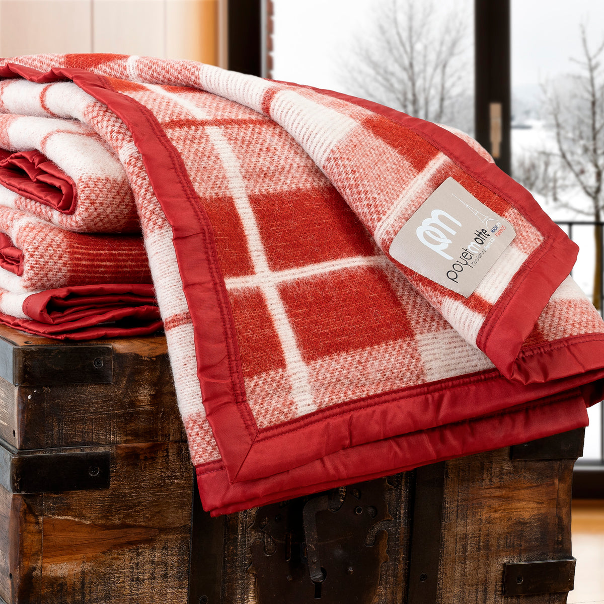Poyet Motte Rivoli/Elysee 400GSM Mid-Weight 100% Virgin Wool Blanket, Red/Natural