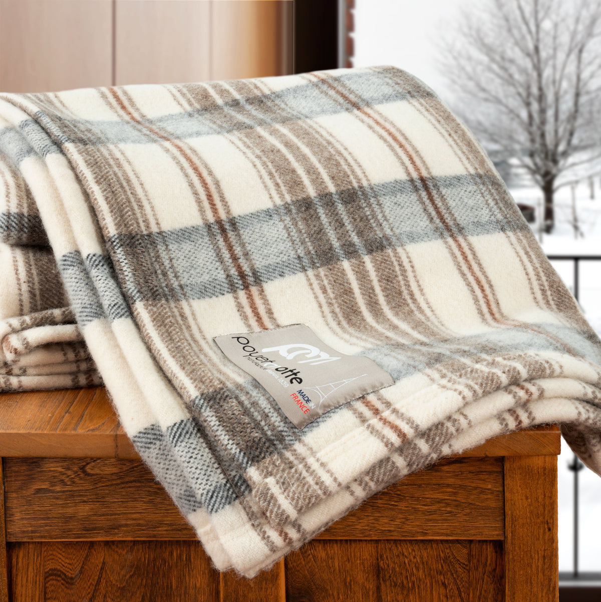 Tahoe-wool-blanket-450gsm- Taupe-dresser