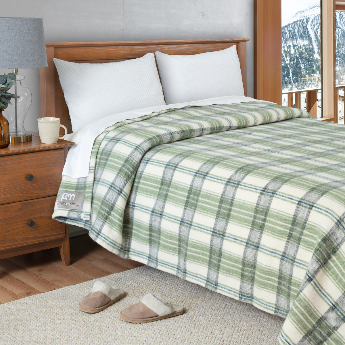 Tahoe-wool-blanket-450gsm- olive -side-bed