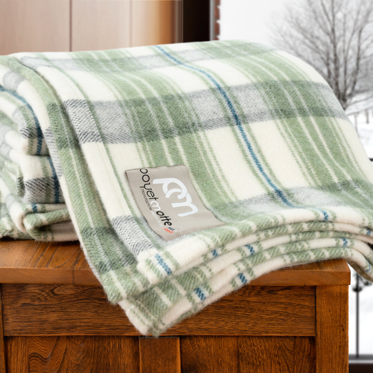 Tahoe-wool-blanket-450gsm- olive -dresser