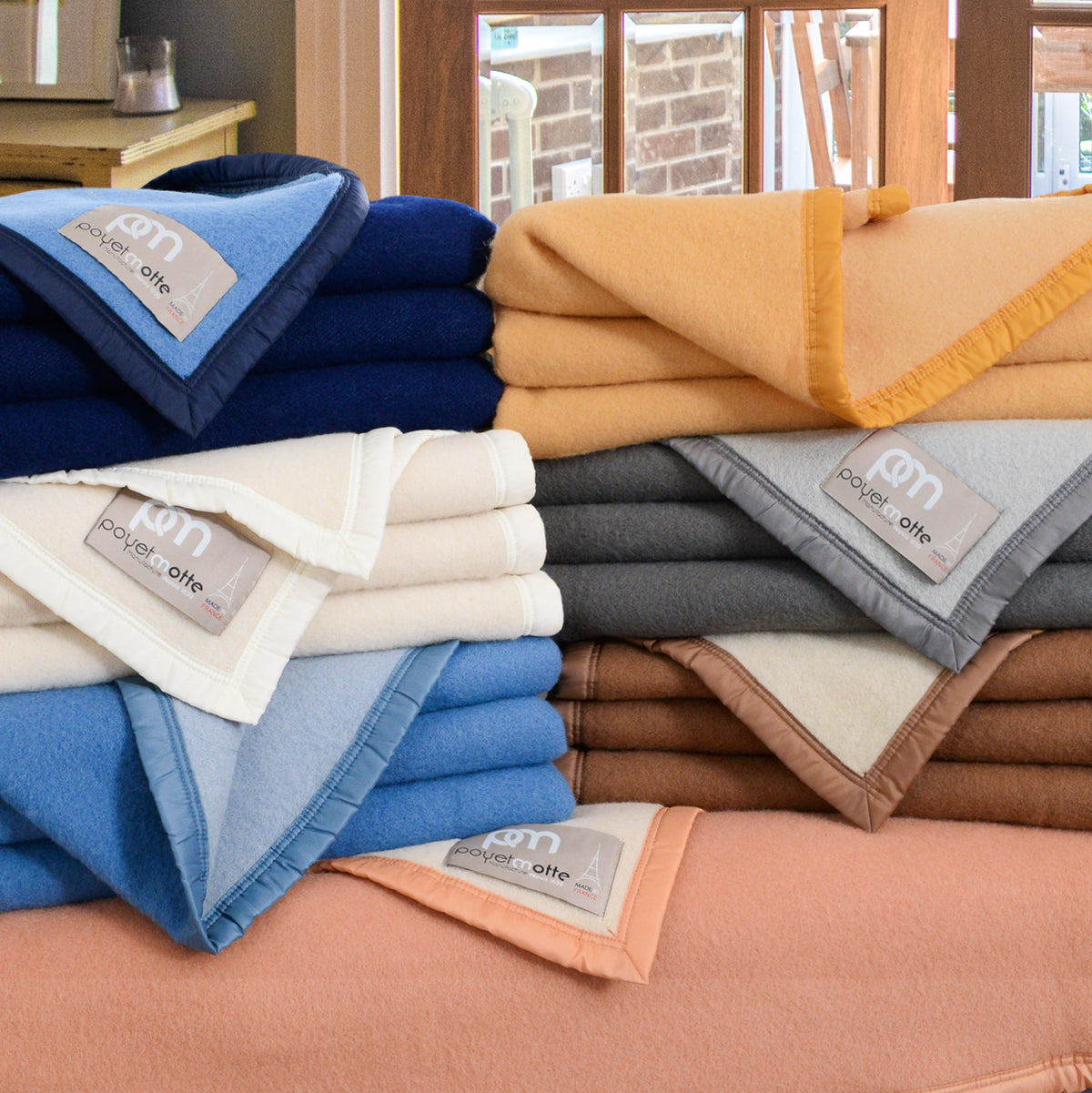 Poyet Motte Aubisque Reversible 500GSM Heavyweight 100% Wool Blanket, Camel